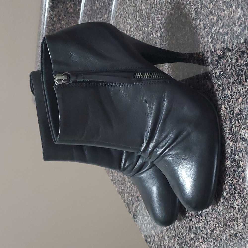 Aldo Sleek Black Leather Ankle Booties